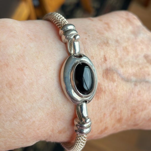 COPY - Silver and onyx bracelet - Picture 3 of 4